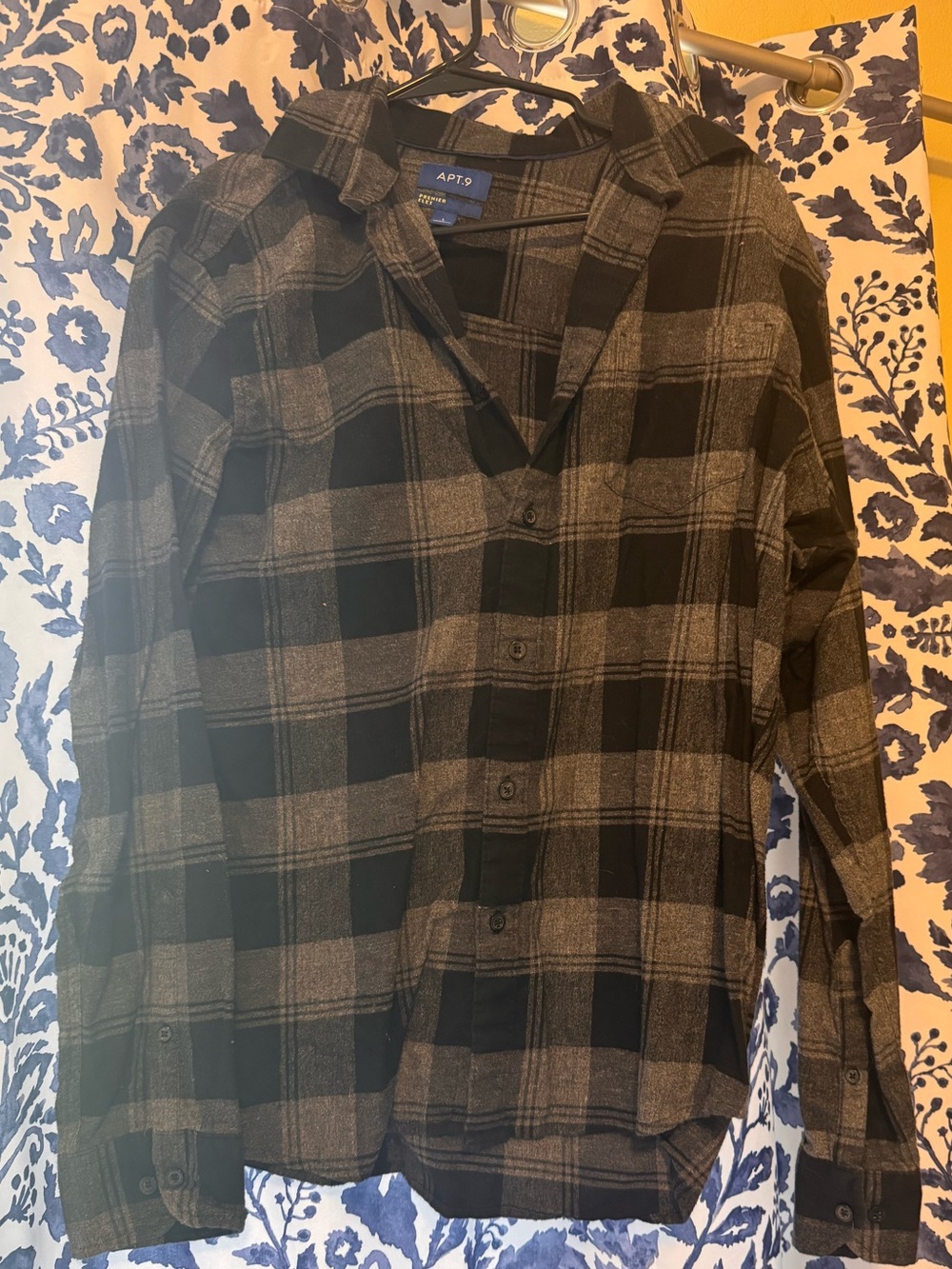 Apt. 9 Black and Gray Plaid Button-Down Shirt